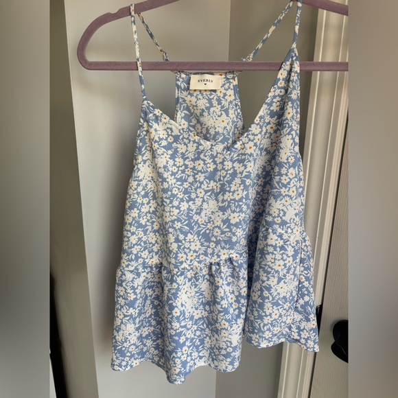 Everly Tops - Everly flower top Large